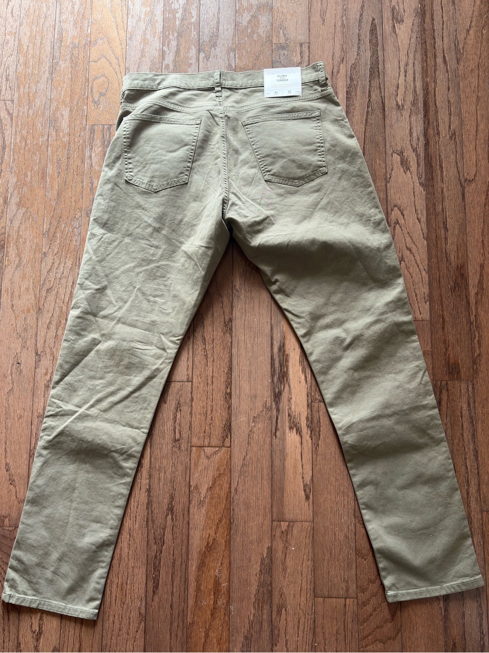 NWT Flint and tinder 365 slim fit pants size 34x32 sage green color HUCKBERRY